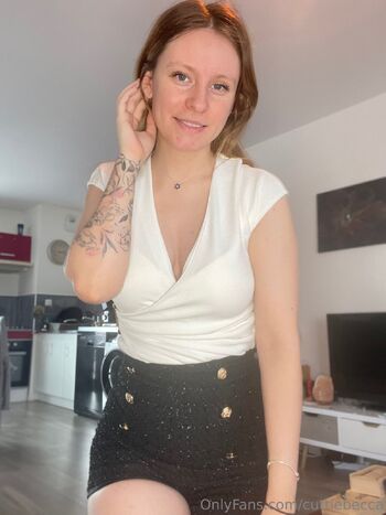 Becca / cuttiebecca nude photo #17