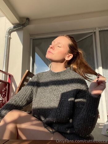 Becca / cuttiebecca nude photo #24