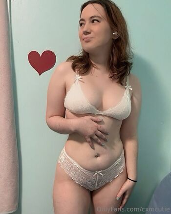 cuti / cxmcutie nude photo #4