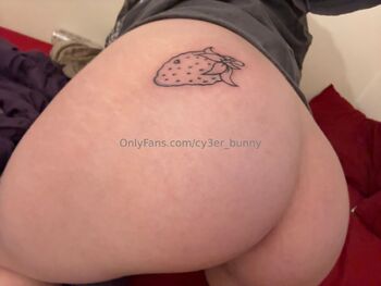 bunn / cy3er_bunny nude photo #5