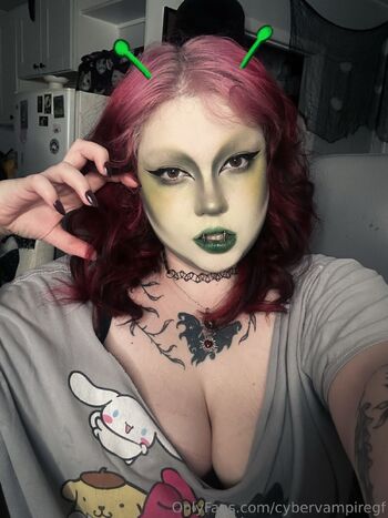 Bria / cybervampiregf nude photo #4