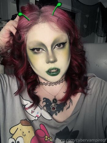 Bria / cybervampiregf nude photo #6