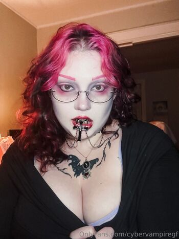 Bria / cybervampiregf nude photo #27