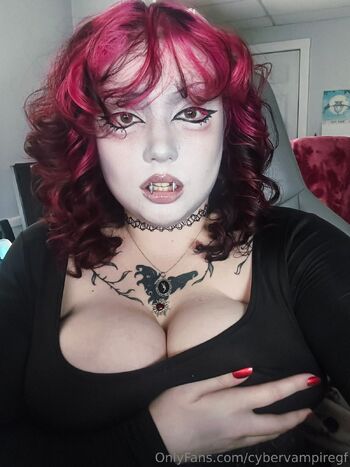 Bria / cybervampiregf nude photo #30