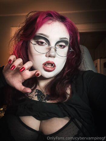 Bria / cybervampiregf nude photo #34