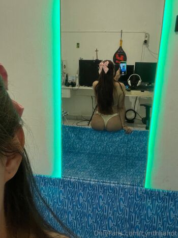 FanTasyGla / cynthiiahot / ciin_alvrz / cynthiiagirl / fantasyglam nude photo #15