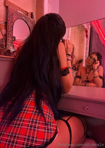 covae / d1rtbra1n nude photo #2