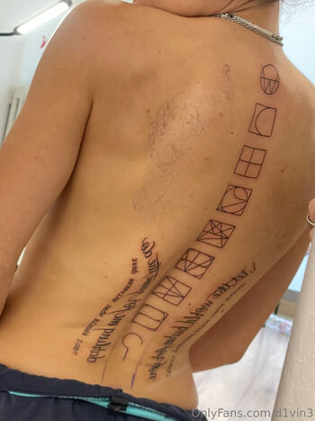 D1VIN / d1vin3 nude photo #1