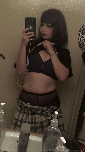 Luna Wol / d4ncingtulips nude photo #6