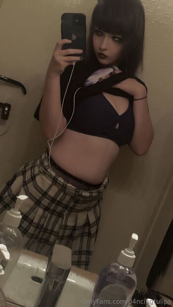 Luna Wol / d4ncingtulips nude photo #7