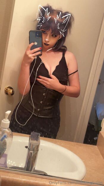 Luna Wol / d4ncingtulips nude photo #8