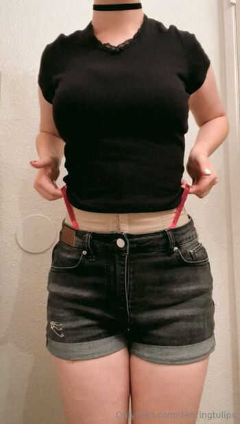 Luna Wol / d4ncingtulips nude photo #17