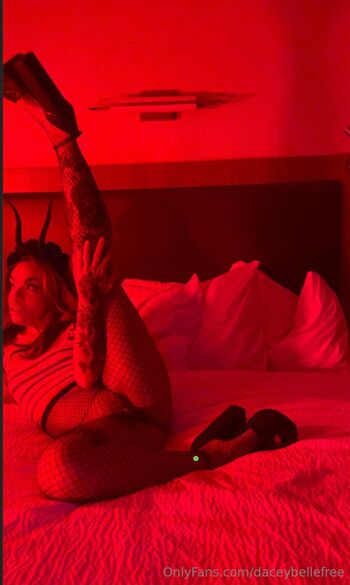 Dacey Bell / daceybellefree nude photo #17