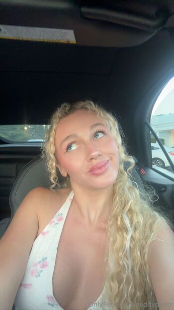 Deelz (YOUR FAVORITE NAUGHTY BLONDIE / daddydeelz nude photo #46