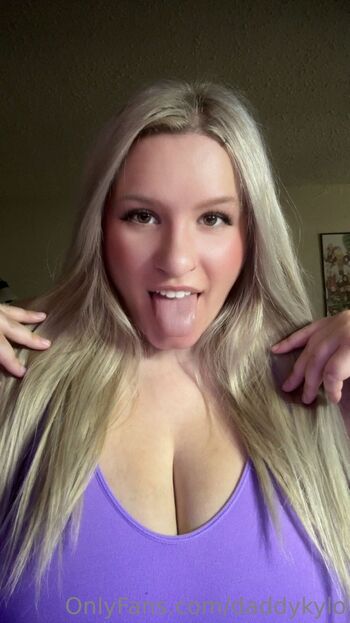 alliecat / daddykylo / daddykylo420 nude photo #22