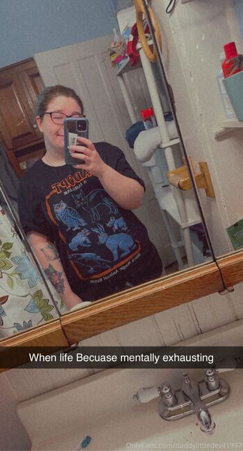 Scarlet / daddylittledevil1997 / daddylittledevi nude photo #6