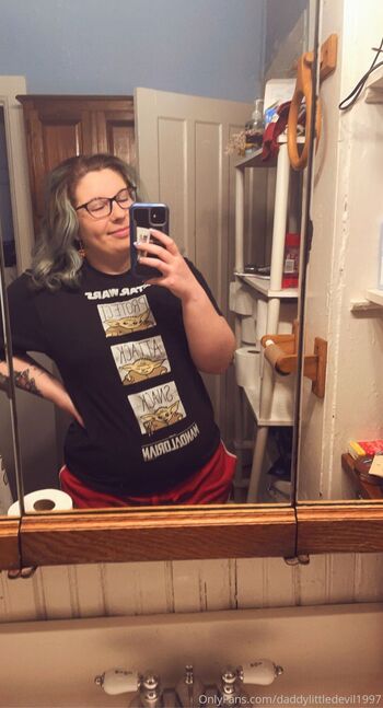 Scarlet / daddylittledevil1997 / daddylittledevi nude photo #7