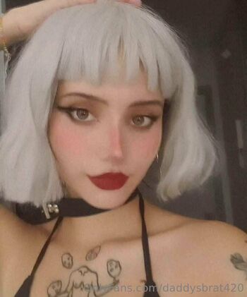 Nicole / daddysbrat420 nude photo #16