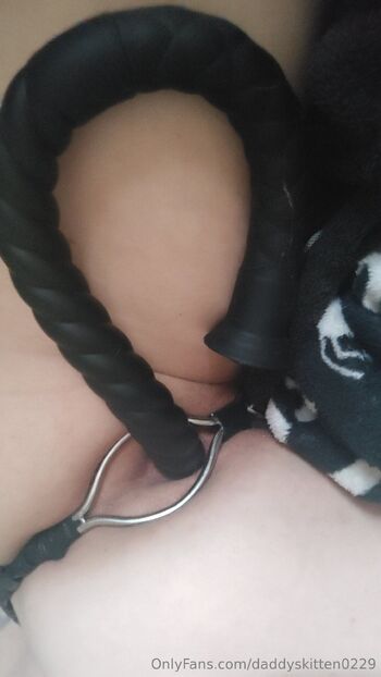 OnlyFans / daddyskitten0229 nude photo #7