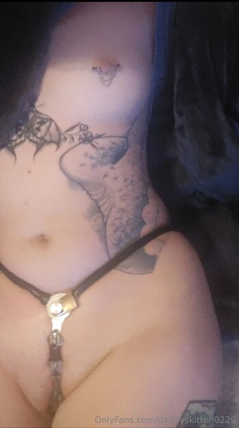 OnlyFans / daddyskitten0229 nude photo #13