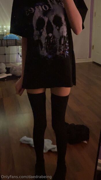 daedra ᡣ / daedrabeing nude photo #19