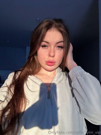 Sofia Lynn / daily_sofi nude photo #2