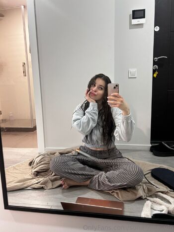 Sofia Lynn / daily_sofi nude photo #4