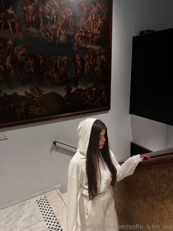 Sofia Lynn / daily_sofi nude photo #5