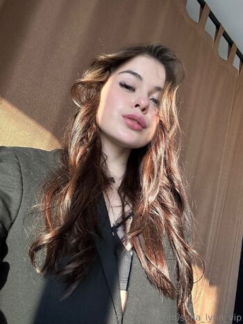 Sofia Lynn / daily_sofi nude photo #13