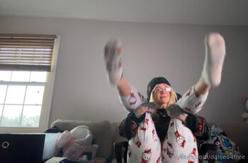 SNEAKY STUDENT / daisea4free / nawdeee nude photo #13