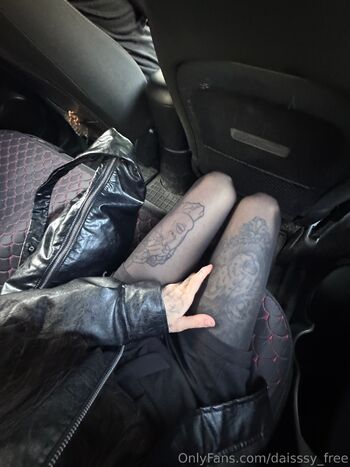 Dais / daisssy_free nude photo #1