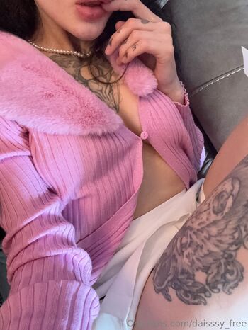 Dais / daisssy_free nude photo #6