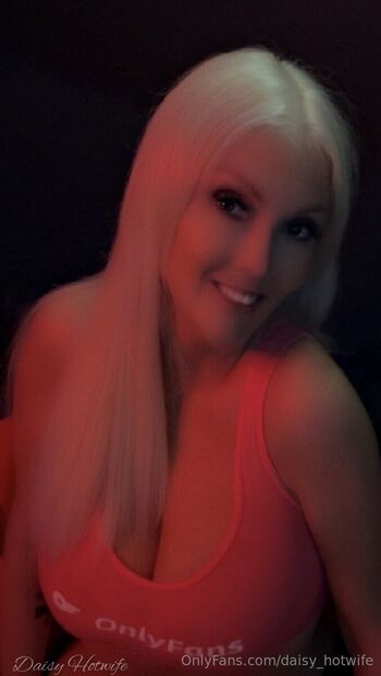 Daisy Hotwif / daisy_hotwife / daisylicious305 nude photo #13