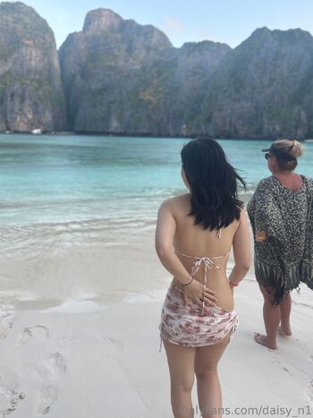 Dais / daisy_n1 nude photo #2