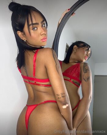 Daisy / daisyannxox nude photo #2