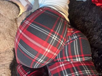 daisy blyth / daisyblythe / daisyblythelol nude photo #9