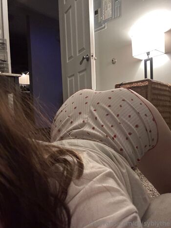 daisy blyth / daisyblythe / daisyblythelol nude photo #27