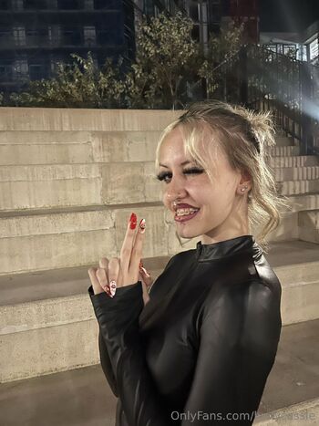 Daisy Carter / daisycarterfree nude photo #7