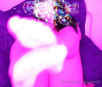 Dais / daisydrew92 nude photo #1