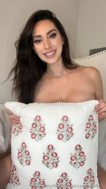 Daisy Grac / daisygraceofficial nude photo #29