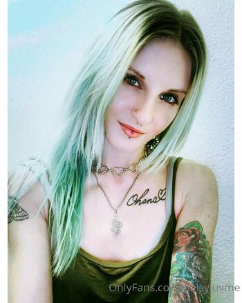 Daisy Lov / daisyluvme nude photo #3