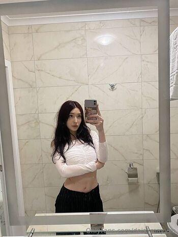 Daisy / daisymayyxo nude photo #13