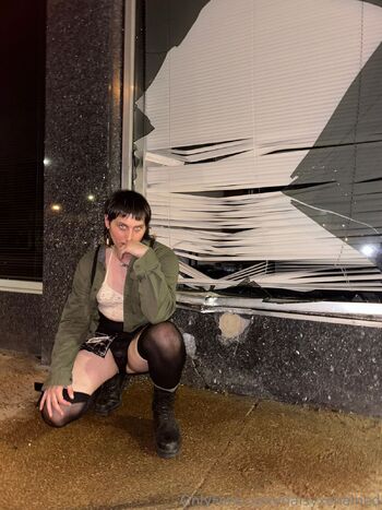 daisy chaine / daisyxchained / complexloner27 nude photo #1