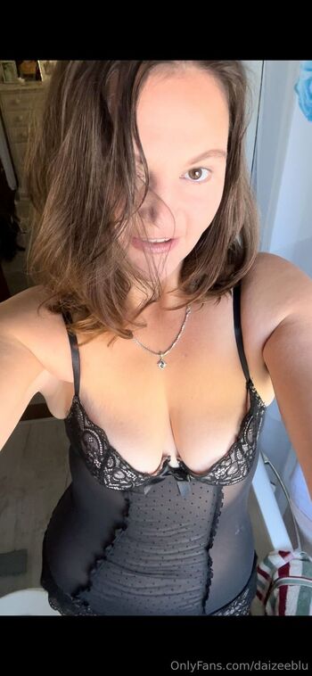 OnlyFans / daizeeblu nude photo #10