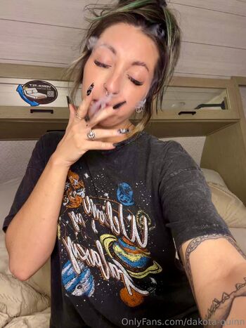 Dakota Quin / dakota-quinn nude photo #28