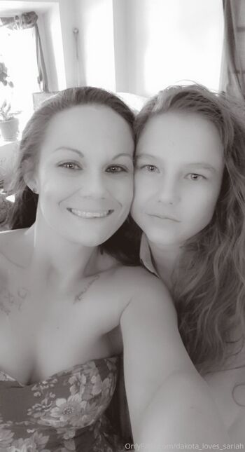 Dakota Sky / dakotaaskyee nude photo #12