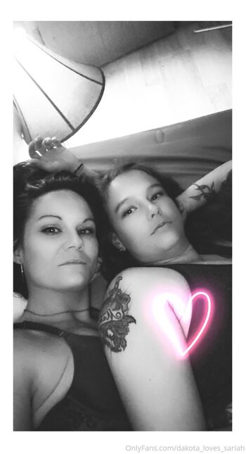 Dakota Sky / dakotaaskyee nude photo #18