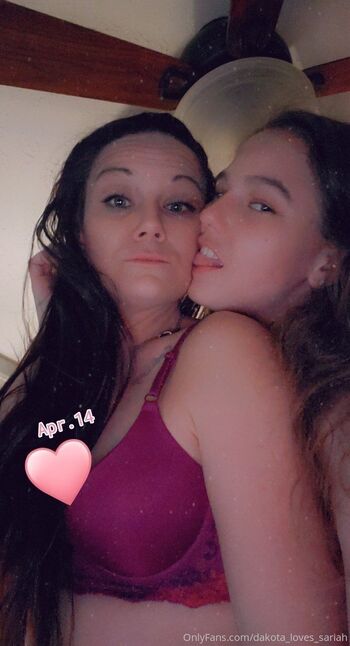 Dakota Sky / dakotaaskyee nude photo #26