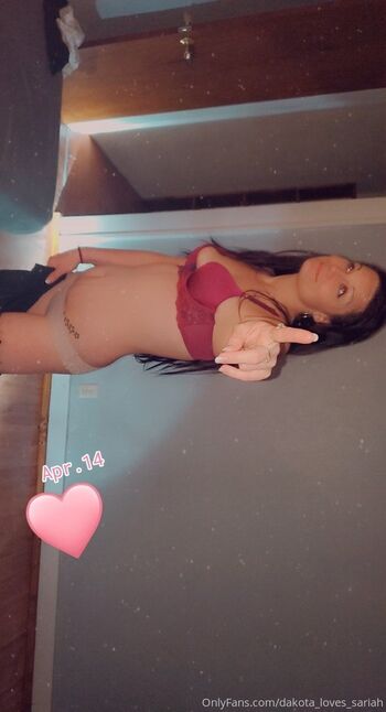 Dakota Sky / dakotaaskyee nude photo #27