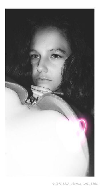 Dakota Sky / dakotaaskyee nude photo #39